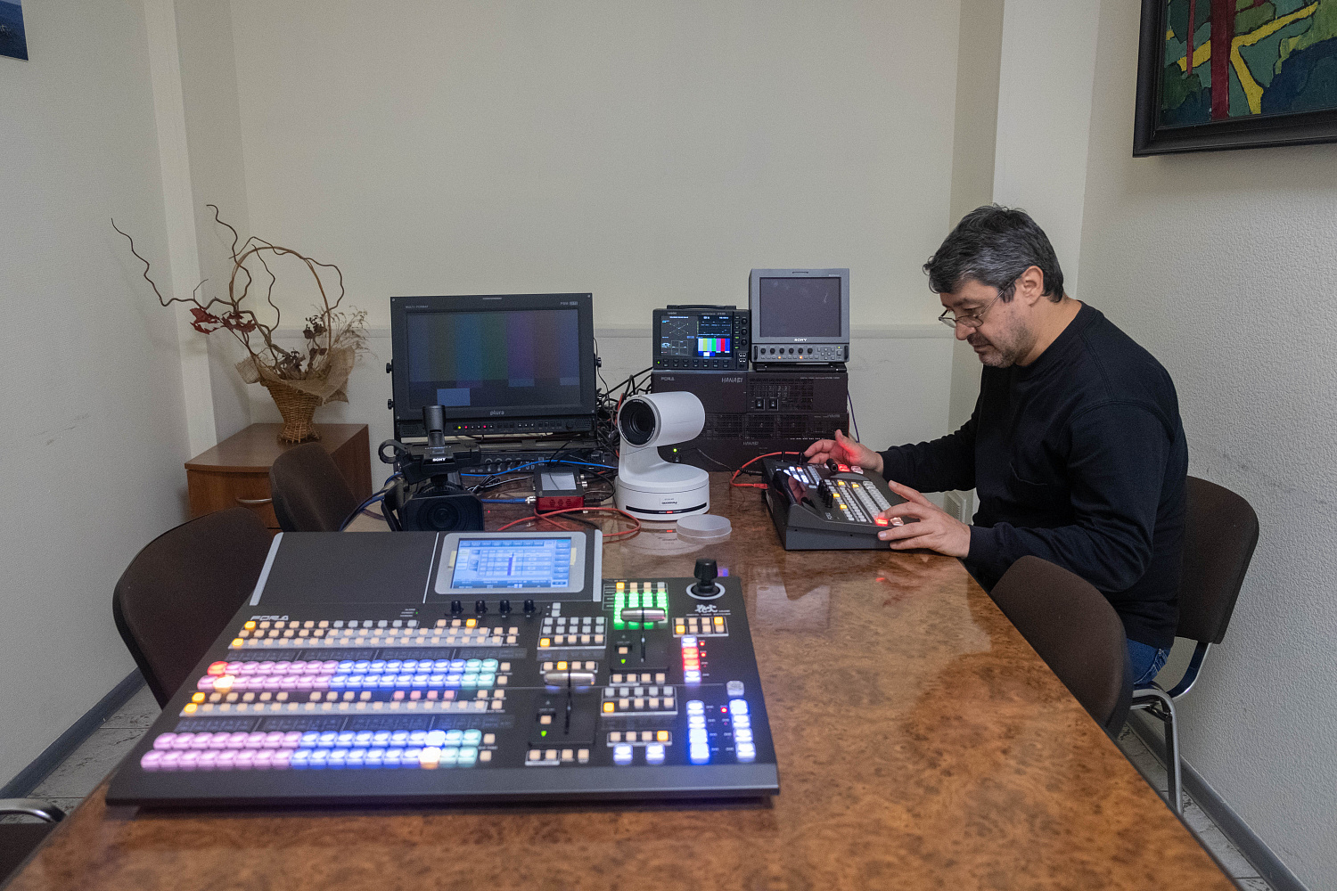 Презентация E-Globaledge Corporation: Ikegami,Tamura, Leader, FOR-A