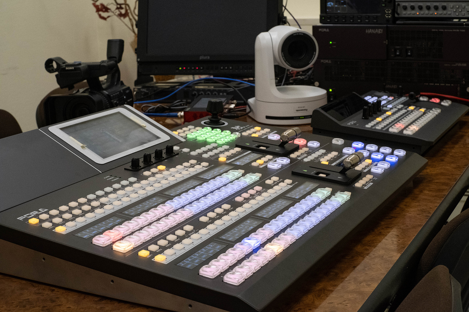 Презентация E-Globaledge Corporation: Ikegami,Tamura, Leader, FOR-A