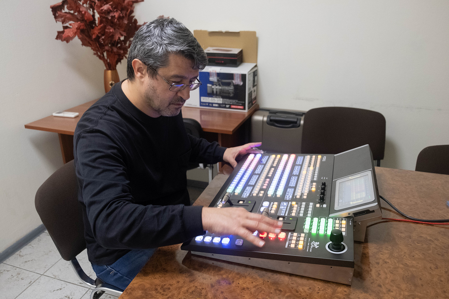 Презентация E-Globaledge Corporation: Ikegami,Tamura, Leader, FOR-A