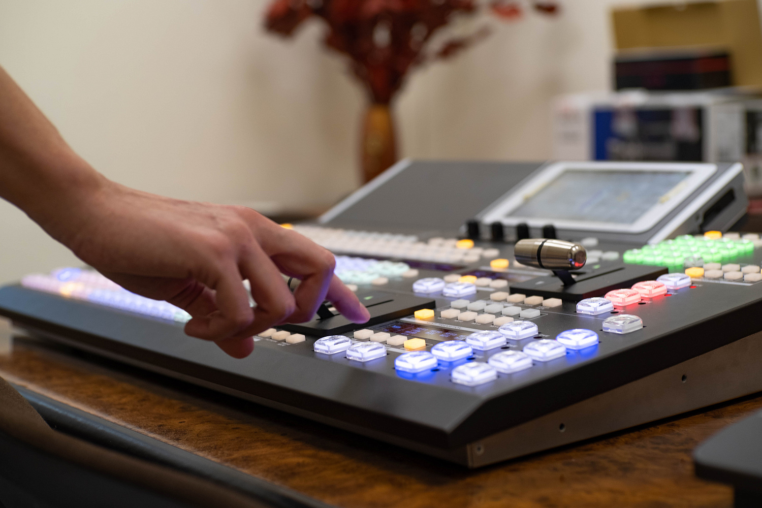 Презентация E-Globaledge Corporation: Ikegami,Tamura, Leader, FOR-A