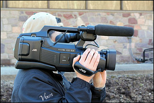 JVC представила новый камкордер GY-HM70